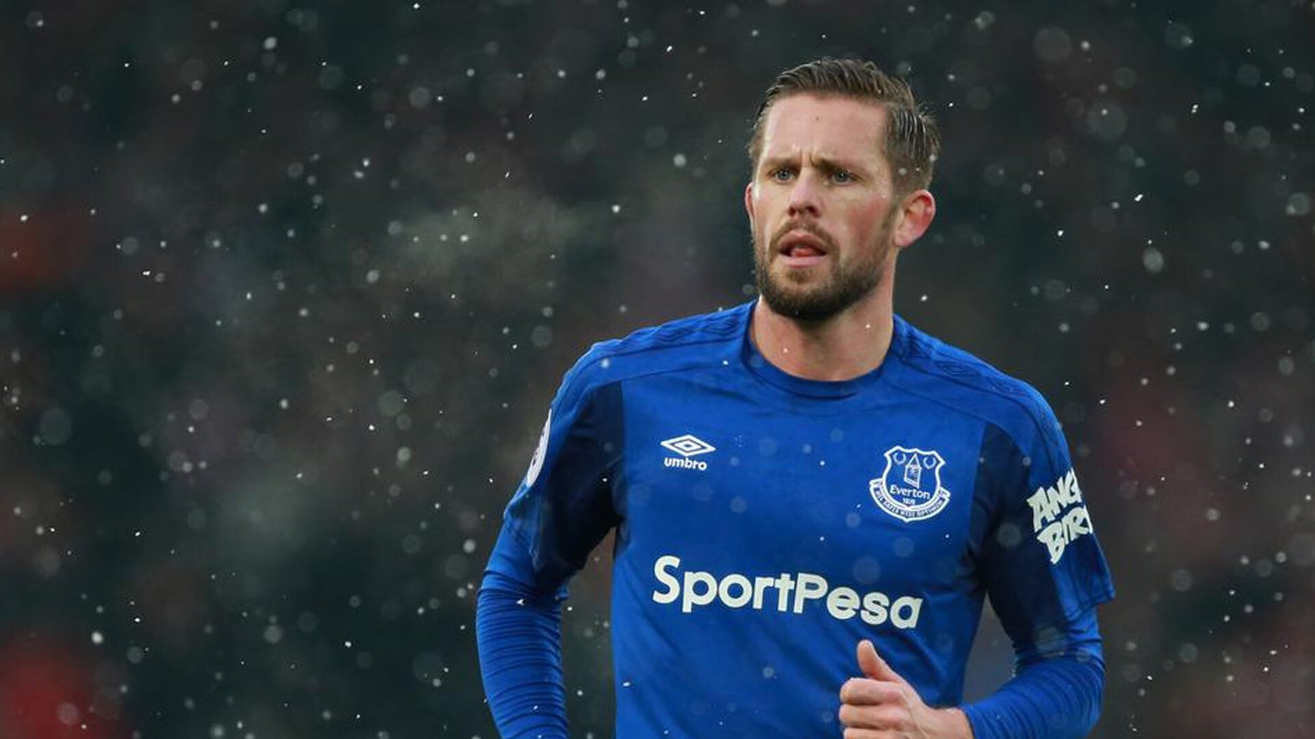 跨界统治,从NBA的爵士压制湖人,到F1新赛季拉梅洛·鲍尔的赛道接管